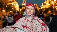<p>Kehidupan Azrinaz Mahar Hakim usai berpisah dari keluarga Kerajaan Brunei Darussalam masih menarik atensi publik. Ia merupakan mantan istri Sultan Hassanal Bolkiah. (Foto: Instagram @azrinazmazharhakim)</p>