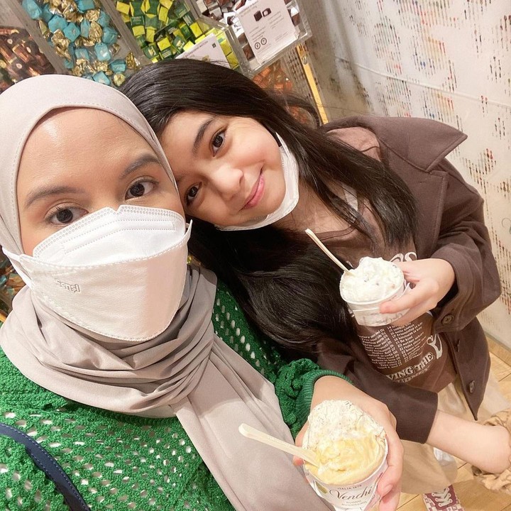 <p>Kedekatan Sienna dan sang Bunda sambung, Nesya Ayu Nabila, sudah tak bisa diragukan lagi. Keduanya bahkan sering menghabiskan waktu bersama. (Foto: Instagram: @nesyanabila)</p>