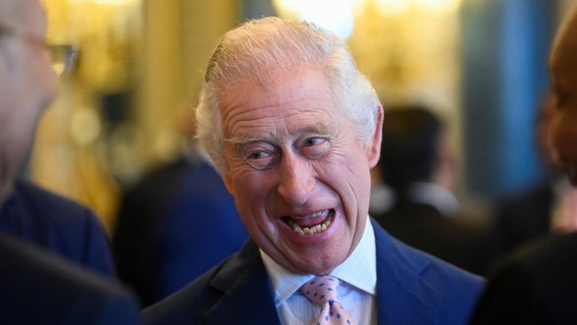 Stasiun Radio Caroline di Essex tak sengaja mengumumkan Raja Inggris Charles III meninggal dunia pada Selasa (19/5) sore.