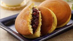 Resep Dorayaki Kue Favorit Doraemon, ternyata Gampang Buatnya!