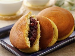 Resep Dorayaki Kue Favorit Doraemon, ternyata Gampang Buatnya!