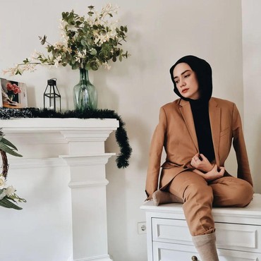 Putri Anne Dihujat Usai Geram Disebut Janda Cebol