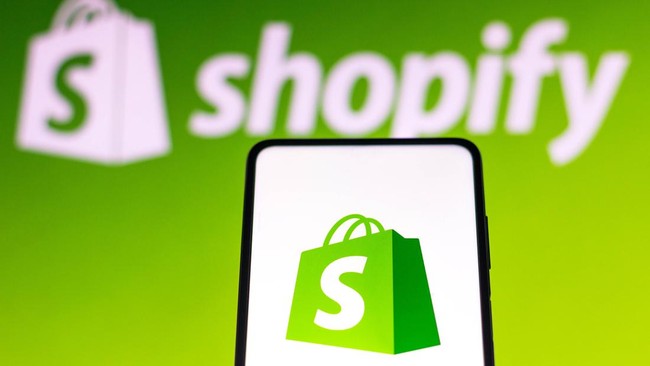Shopify mengumumkan PHK terhadap 20 persen karyawannya meski pendapatan perusahaan meroket hingga US,51 miliar atau setara Rp22 triliun.