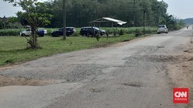 Tiba di Lampung, Jokowi Sindir Jalan Rusak Bikin Harga Sembako Mahal