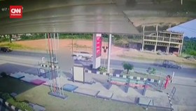 VIDEO: Ngebut Nyetir Mobil, Polisi Tabrak Kepala Sekolah Hingga Tewas