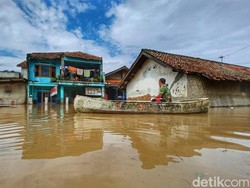 Kampung Cijagra Banjir, Rumah Terendam Hingga 2 Meter