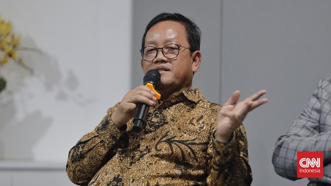Ketua Komisi VII DPR dari Fraksi NasDem Sugeng Suparwoto mengklaim kasus dugaan pelecehan seksual secara verbal terjadi saat ia sedang bercanda.
