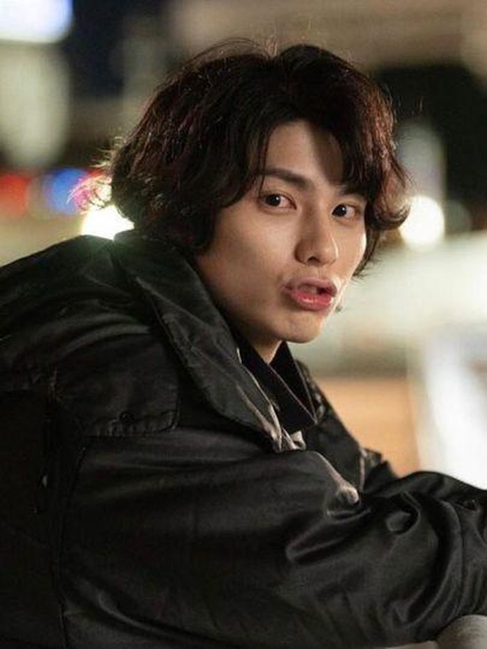 Namun Kyoya memiliki kepribadian ceria, ramah, dan baik hati sehingga mendapat dorongan dan dukungan dari teman-temannya di SMA./ foto: instagram.com/k__y__o__y__a.h