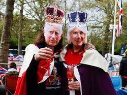 Minyak Urapan dari Yerusalem & 19 Fakta Unik di Balik Penobatan Raja Charles III