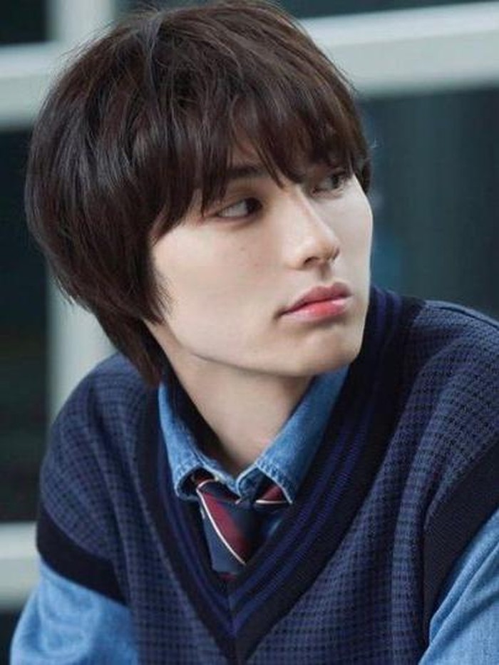 Saat duduk di bangku SMA, Kyoya memenangkan Mr. DK Contest, sebuah ajang pencarian bakat bagi remaja pria Jepang. Dalam kompetisi tersebut, Kyoya juga mendapat predikat sebagai remaja pria paling tampan nomor satu, lho!/ foto: instagram.com/k__y__o__y__a.h