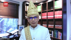 VIDEO: Dubes RI Desra Pakai Pakaian Adat di Penobatan Raja Charles III