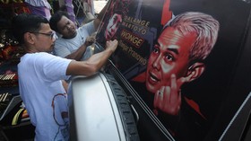 Apakah Pasang Stiker di Mobil Melanggar Hukum?