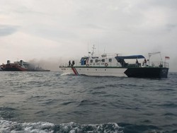 Kemenhub Ungkap Detik-detik Evakuasi Kapal Terbakar di Perairan Merak