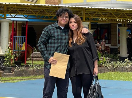 Bahagianya Wina Natalia Sang Putra Lulus SMA dan Diterima di 3 Universitas di Australia