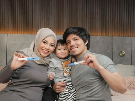 7 Potret Aurel Hermansyah Umumkan Hamil Anak Kedua, Syok saat Tahu Garis Dua