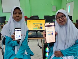 Panutan! Dua Siswi MAN 2 Ponorogo Diterima di 14 Kampus Luar Negeri