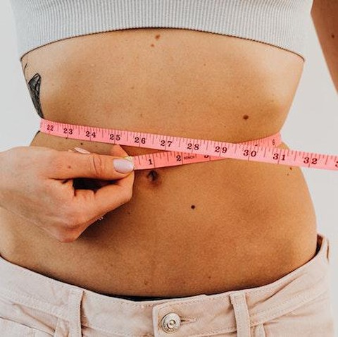 Selain Olahraga, Ini 5 Cara Ampuh Mengecilkan Perut Buncit