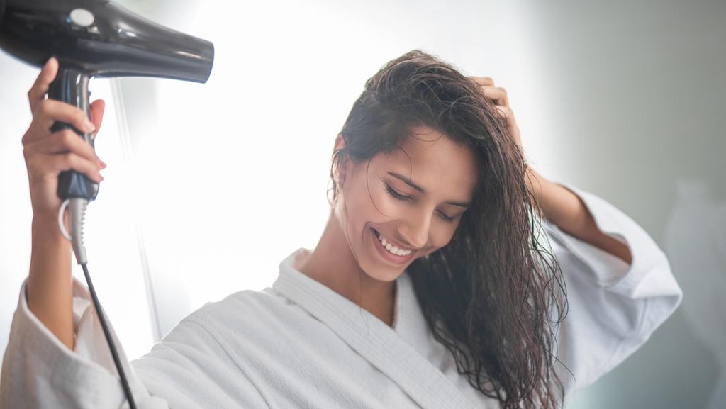 Kamu Perlu Tahu Ini Sebelum Membeli Hair Dryer Rekomendit