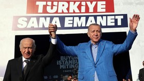 Erdogan Naikkan Upah PNS 45 Persen, Taktik Jelang Pemilu?