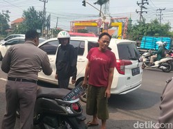 Emak-emak Pemotor di Sidoarjo Tewas Usai Terlindas Ban Belakang Truk