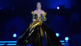 Katy Perry Bawa Emak ke Konser Penobatan Raja Charles