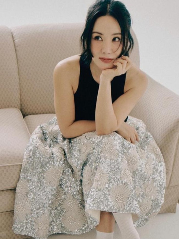 Pada 2010, Uhm Jung Hwa dikabarkan menderita kanker tiroid. Ia menjalani operasi dan pemulihan, sehingga kini bisa kembali aktif di dunia hiburan Korea Selatan./Foto: instagram.com/umaizing