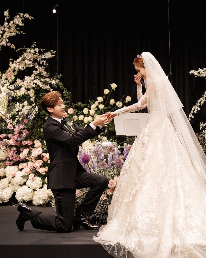 7 Potret Pernikahan Artis Cantik Korea Lee Da Hae dan Penyanyi SE7EN 5