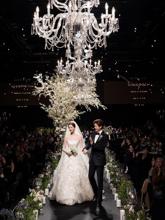 Sebelum resmi menikah, keduanya sudah berpacaran 8 tahun lamanya, Beauties. Lee Da Hae dan Se7en go public pada 2016 lalu./ Foto: instagram.com/se7enofficial