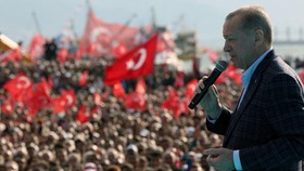 Kenapa Barat 'Ngeri-ngeri Girang' usai Erdogan Menang Pilpres?