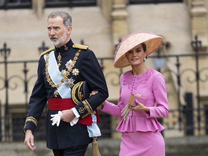 LONDON, ENGLAND - MAY 6: Queen Letizia of Spain at Westminster Abbey during the Coronation of King Charles III and Queen Camilla on May 6, 2023 in London, England. The Coronation of Charles III and his wife, Camilla, as King and Queen of the United Kingdom of Great Britain and Northern Ireland, and the other Commonwealth realms takes place at Westminster Abbey today. Charles acceded to the throne on 8 September 2022, upon the death of his mother, Elizabeth II. (Photo by Mark Cuthbert/UK Press via Getty Images)