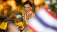 7 Potret Istri ke-4 Raja Thailand yang Elegan, Curi Perhatian di Penobatan Raja Charles III