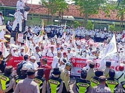 Ribuan Nakes di Pamekasan Demo Tolak RUU Kesehatan