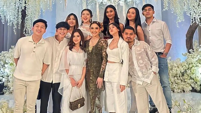 Rizky Febian lamar Mahalini