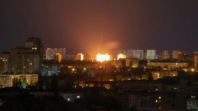 Serangan pesawat tanpa awak milik militer Rusia di Kota Kyiv, Ukraina, Senin (8/5/2023). Serangan pesawat tanpa awak milik militer Rusia di Kota Kyiv, Ukraina, Senin (8/5/2023). (REUTERS/Gleb Garanich)