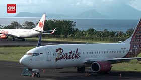 VIDEO: Diduga Kaca Di Kokpit Retak, Penerbangan Batik Air Ditunda