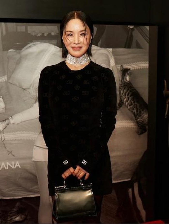 Uhm Jung Hwa memulai drama pertamanya di tahun 1994. Ia berperam dalam K-drama bertajuk “Police”./Foto: instagram.com/umaizing