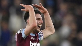 Transfer Declan Rice Kacau, Ten Hag Disebut Marah Besar