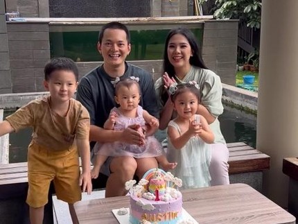 Chef Devina Hermawan Gelar Tradisi Zhua Zhou di Ultah Pertama Anak, Ini Maknanya Bun