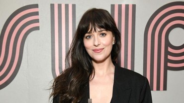 img-title Sinopsis 'Madame Web' Film Debut Dakota Johnson Jadi Superhero