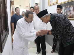 Sowan ke Habib Luthfi, Ganjar Dapat Wejangan soal Merawat Bangsa