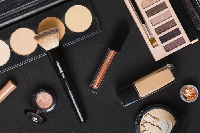 Ilustrasi produk makeup