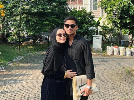 5 Potret Kehamilan Pertama Istri Aktor Wafda Saifan yang Berprofesi sebagai Dokter
