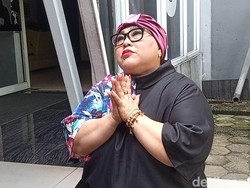 Tangis Nunung Pecah, Ceritakan Perjuangan Suami Temani Dirinya Saat Sakit