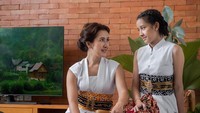 <p>"Kembaaaarrr. Cantik-cantik aman sih dua-duanya," kata seorang netizen. "Cantikkkk duo kembar!" tutur artis cantik Meisya Siregar. (Foto: Instagram: @widimulia)</p>
