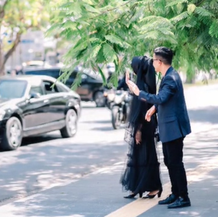 <p>Unggahan tersebut sontak menuai banyak reaksi dari netizen. Hingga kini, video terdebut sudah mendapatkan lebih dari 180 ribu likes serta 870 komentar. (Foto: TikTok @dixiema.photo)<br /><br /><br /></p>