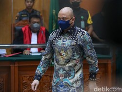 Perlawanan Teddy Minahasa dari Jerat Bui Seumur Hidup Berujung Ditolak