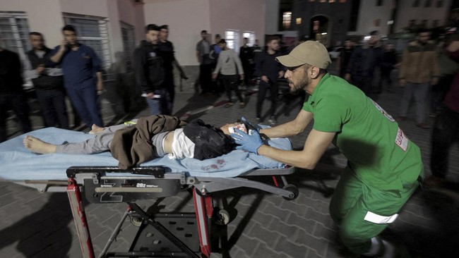 Sekelompok dokter di Israel dengan tega menyerukan militer membombardir Rumah Sakit Al Shifa di Jalur Gaza Palestina.