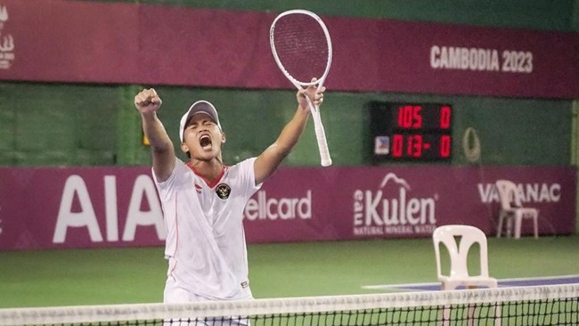 Indonesia menambah perolehan medali emas SEA Games 2023 menjadi 25 setelah cabang soft tennis beregu putra mengalahkan Thailand, Selasa (9/5).