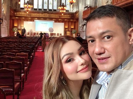 Bak Anak Muda, Intip Potret Mesra Teuku Rafly dan Nurah yang Terpaut Usia 18 Tahun