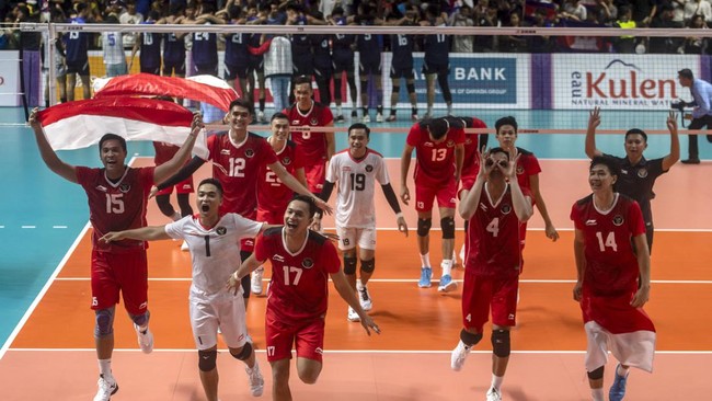 Indonesia akan menghadapi Thailand pada babak perempat final AVC Challenge Cup 2023. Berikut jadwal siaran langsung Indonesia vs Thailand.